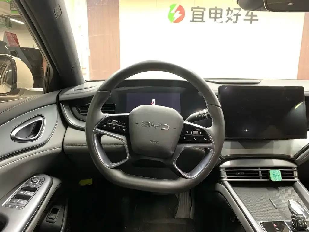 BYD Seal 07 DM-i — фото 4