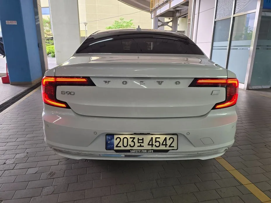 Volvo S90 — фото 2