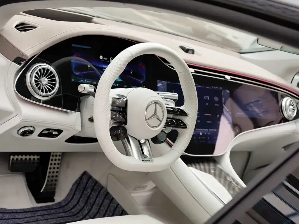 Mercedes-Benz EQS AMG — фото 5
