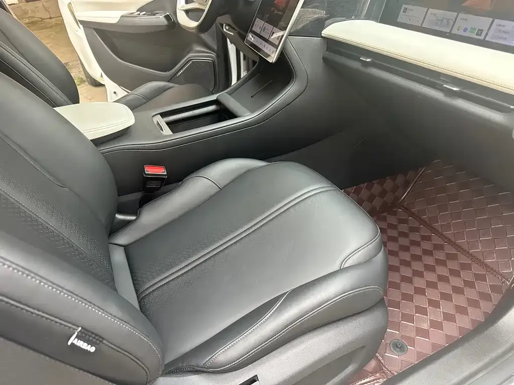 Geely Galaxy L7 — фото 4