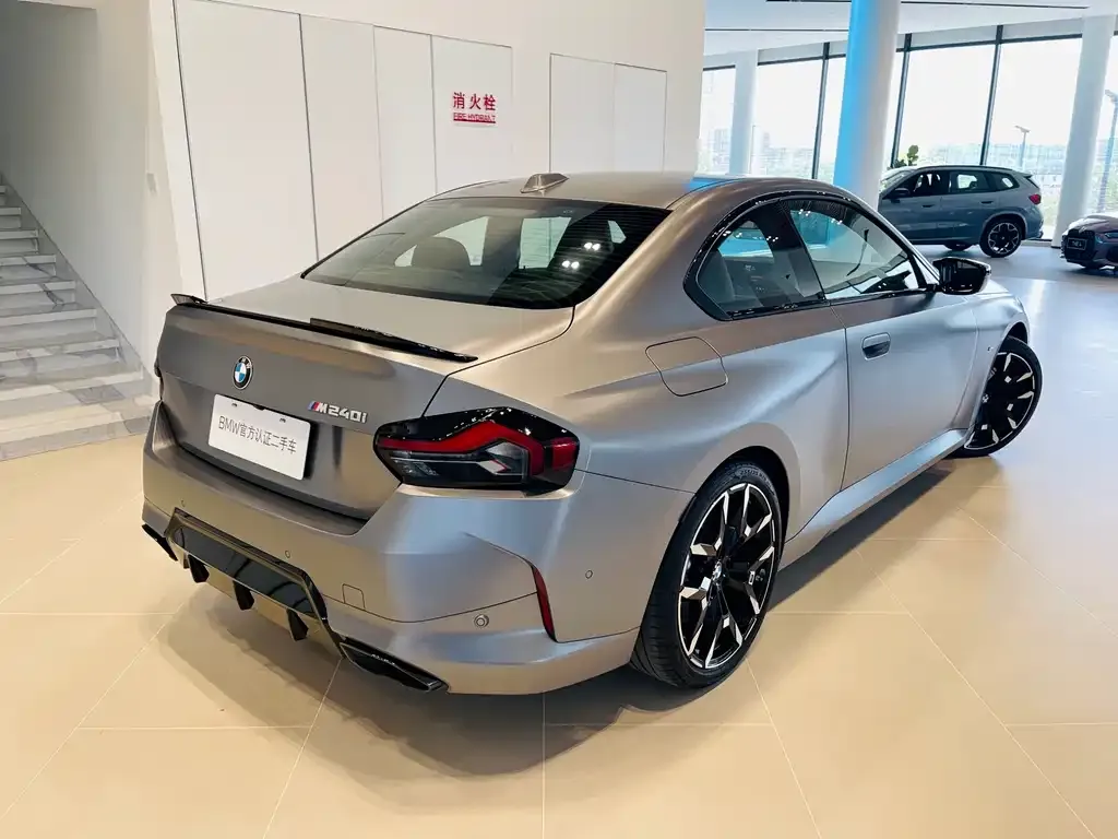 BMW M240i — фото 9