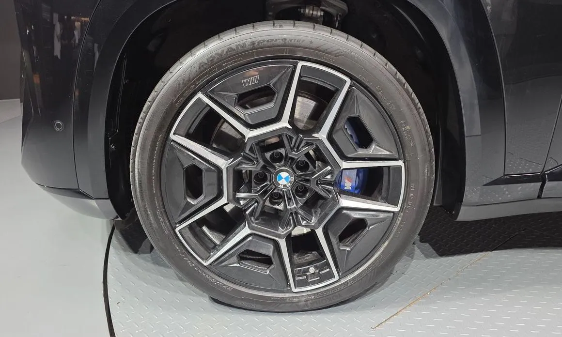 BMW XM — фото 2