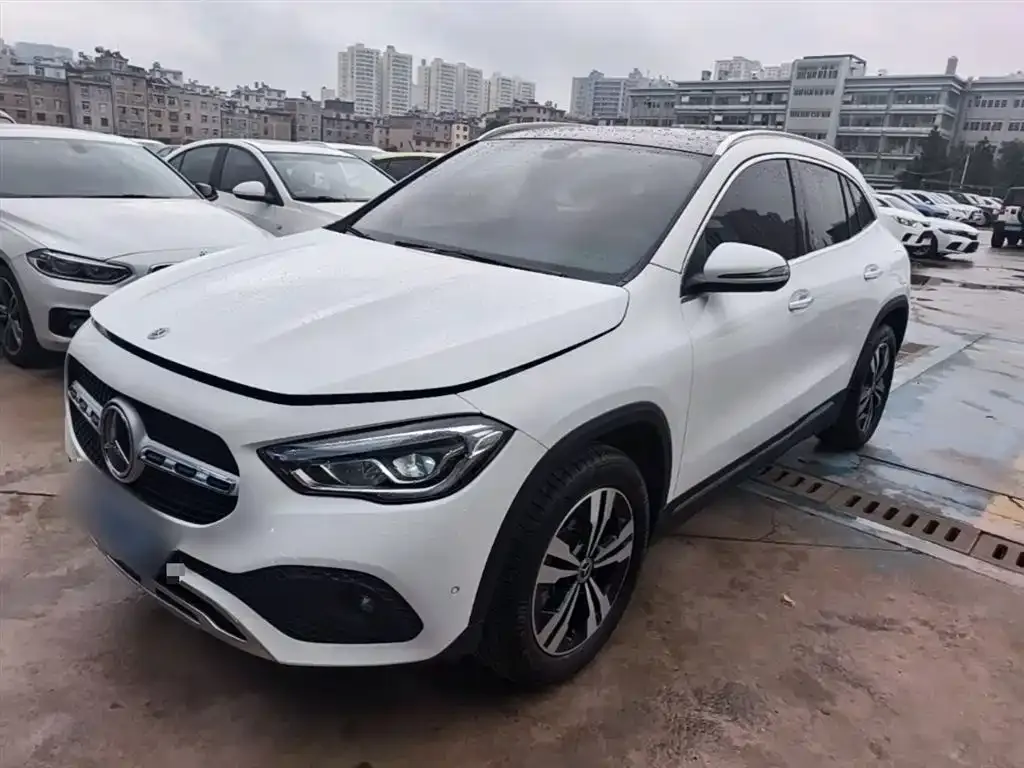 Mercedes-Benz GLA — фото 1