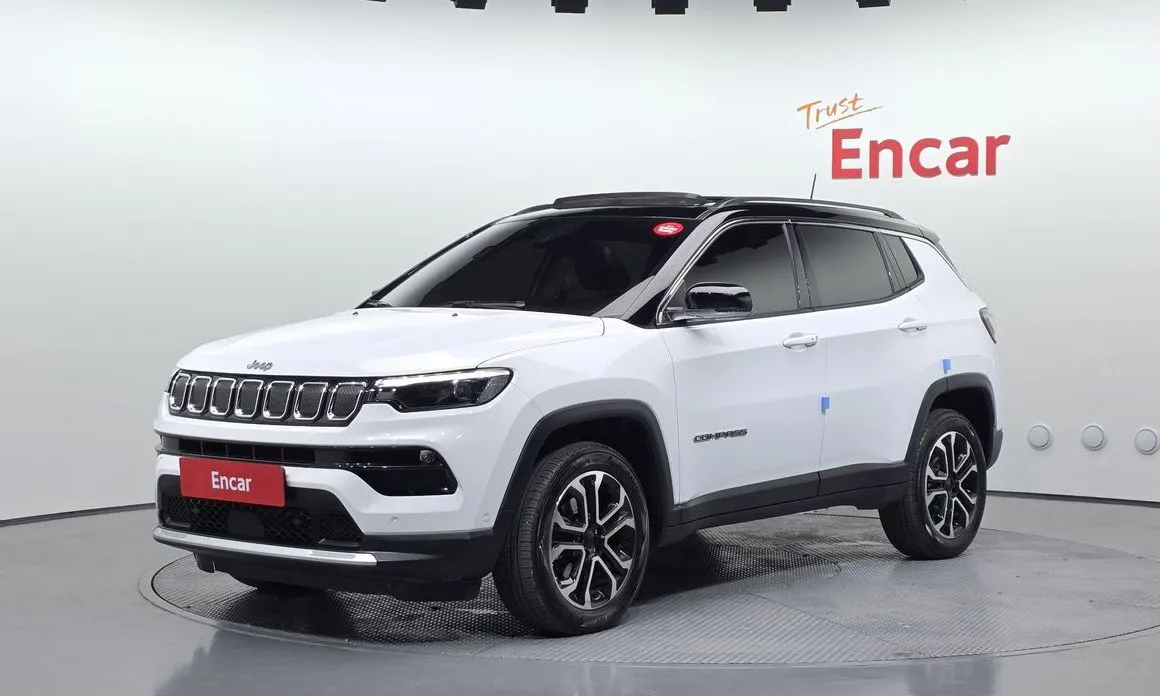 Jeep Compass — фото 1
