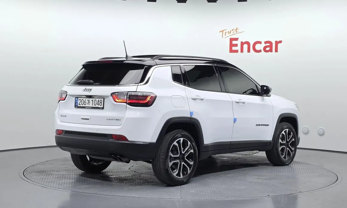 Jeep Compass — фото 8