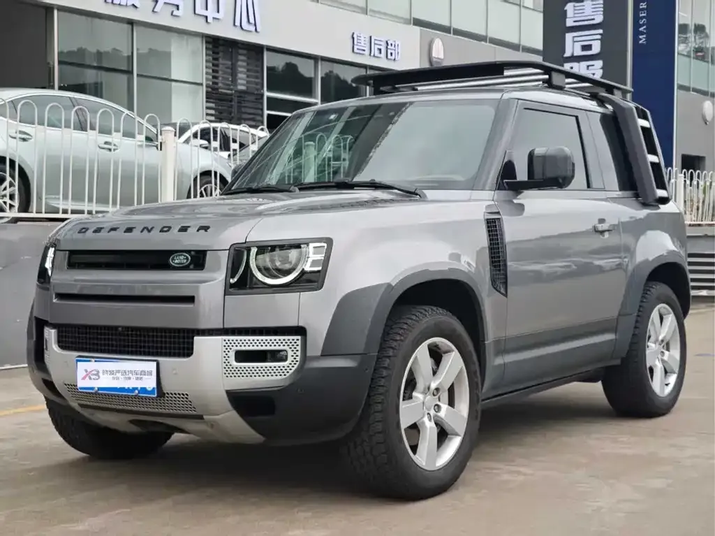 Land Rover Defender — фото 1