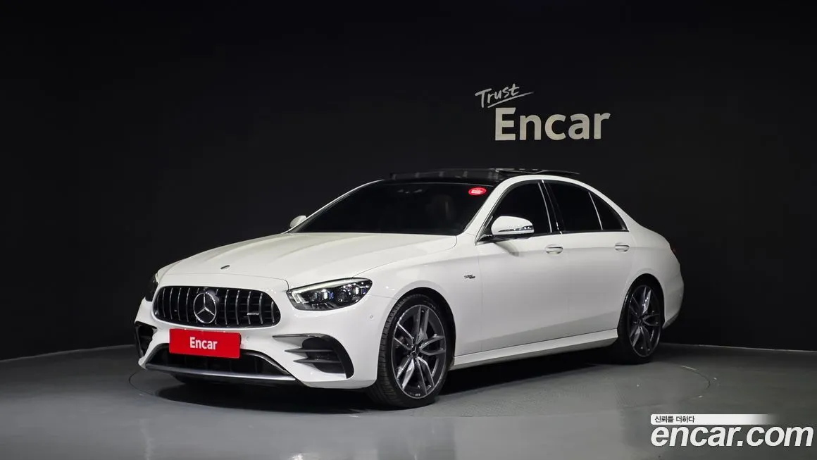 Mercedes-Benz E-Class — фото 1