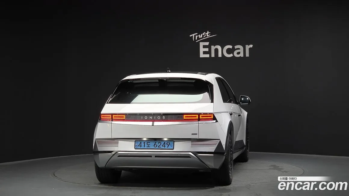 Hyundai Ioniq5 — фото 2