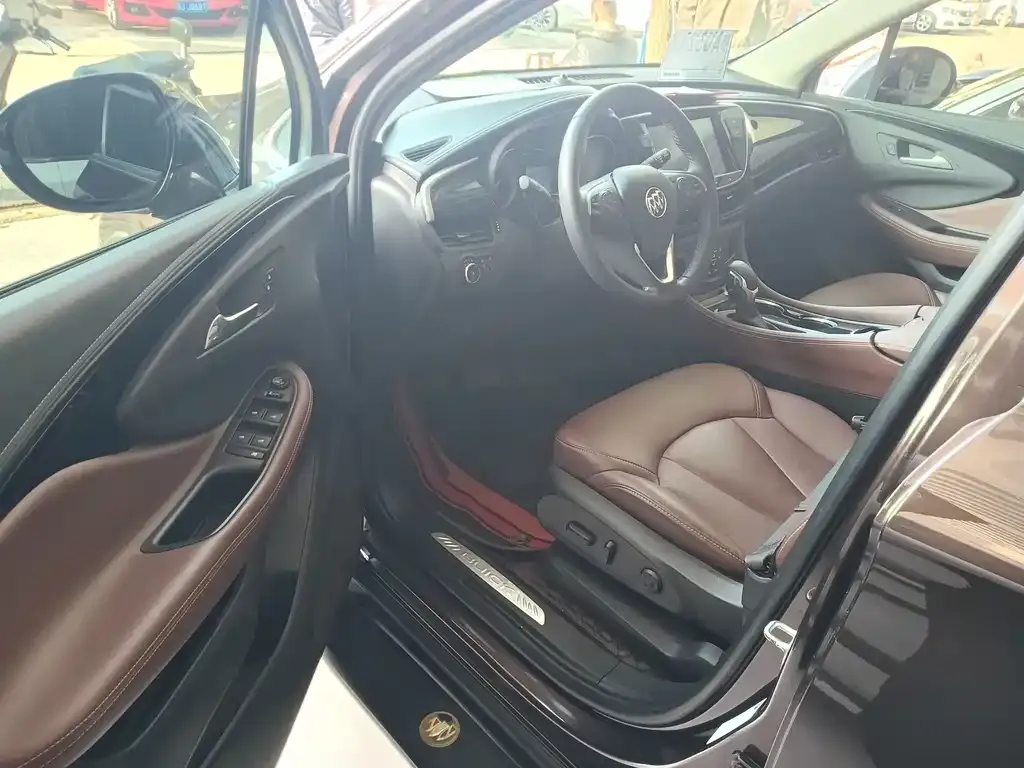 Buick Envision Plus — фото 5