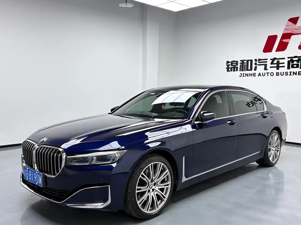 BMW 7 Series — фото 1