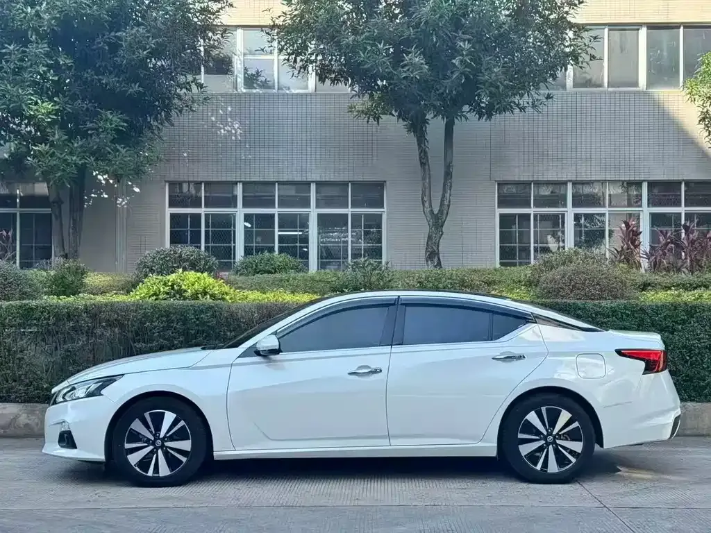 Nissan Teana — фото 7