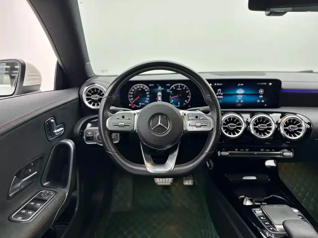 Mercedes-Benz CLA (Import) — фото 7