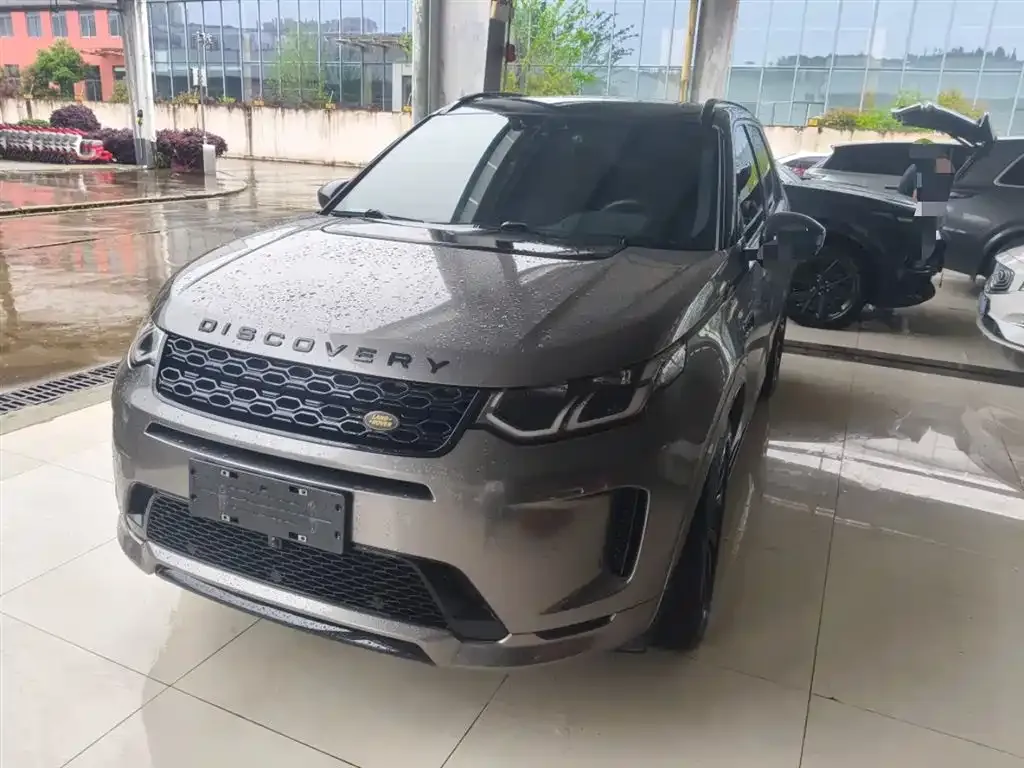 Land Rover Discovery Sport — фото 1