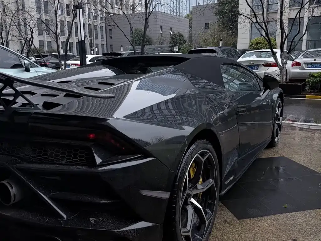 Lamborghini Huracan — фото 7