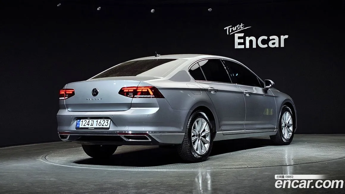 Volkswagen Passat — фото 8