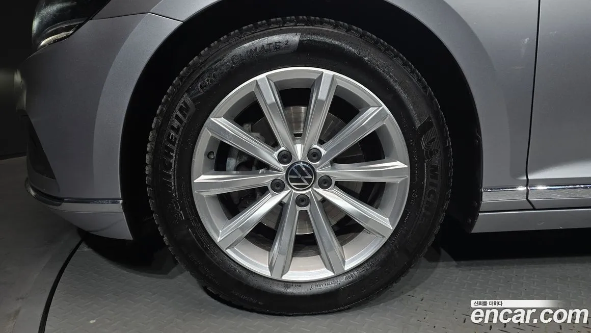 Volkswagen Passat — фото 9