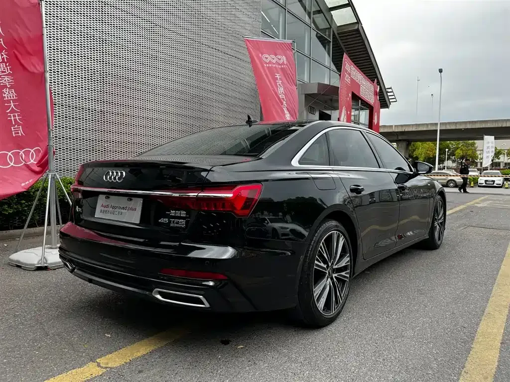 Audi A6L — фото 8