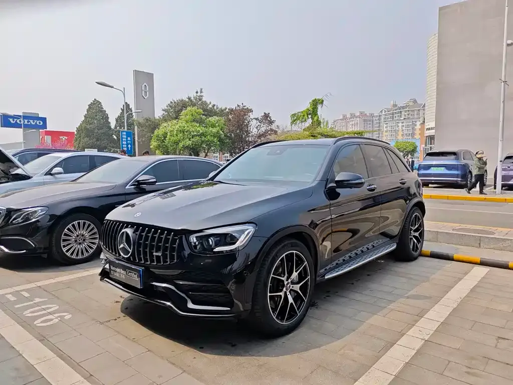 Mercedes-Benz GLC AMG — фото 1