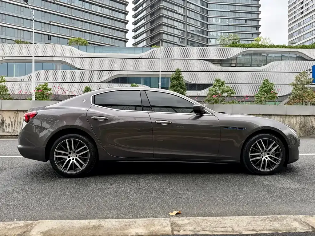 Maserati Ghibli — фото 9