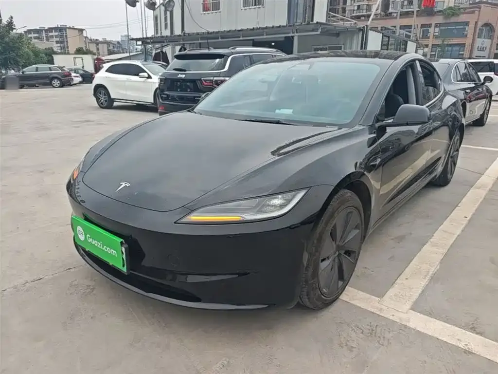 Tesla Model 3 — фото 5