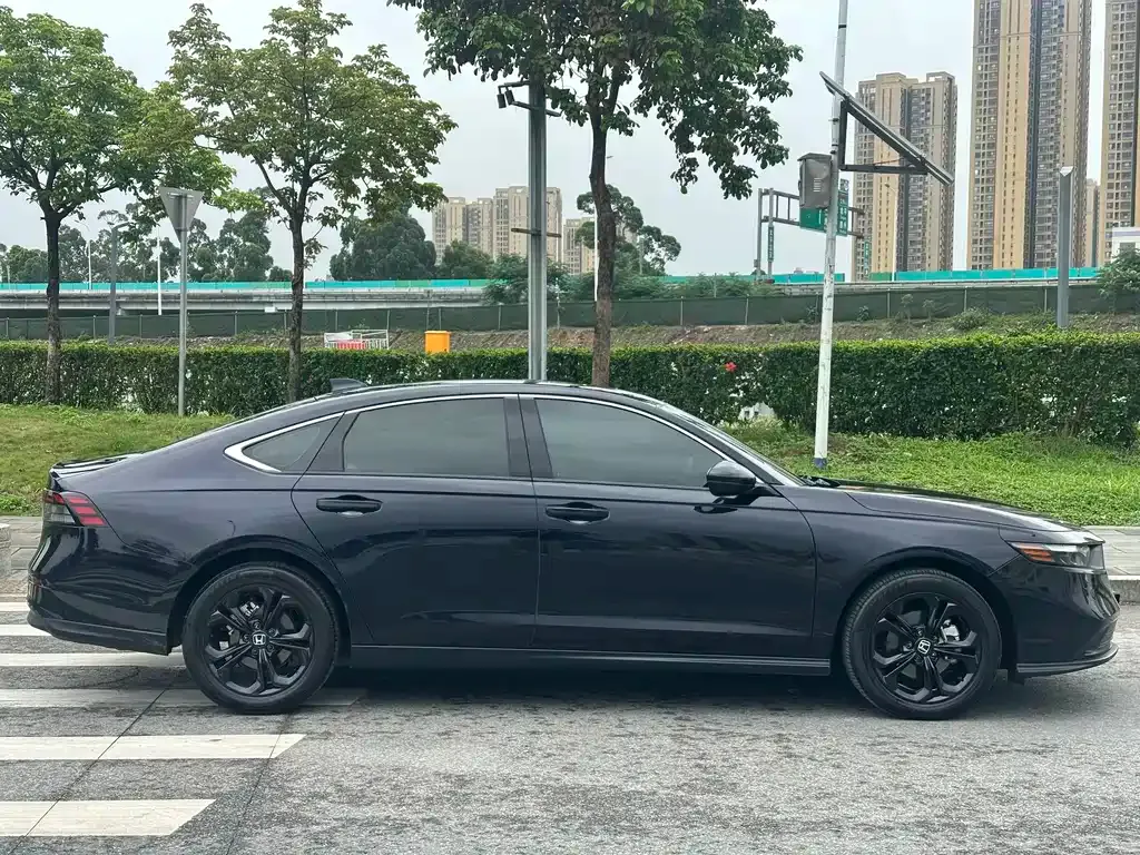 Honda Accord — фото 9