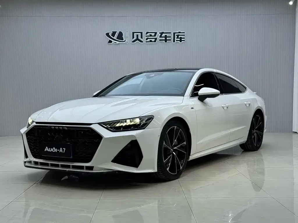 Audi A7 — фото 1