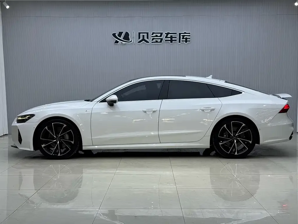 Audi A7 — фото 7