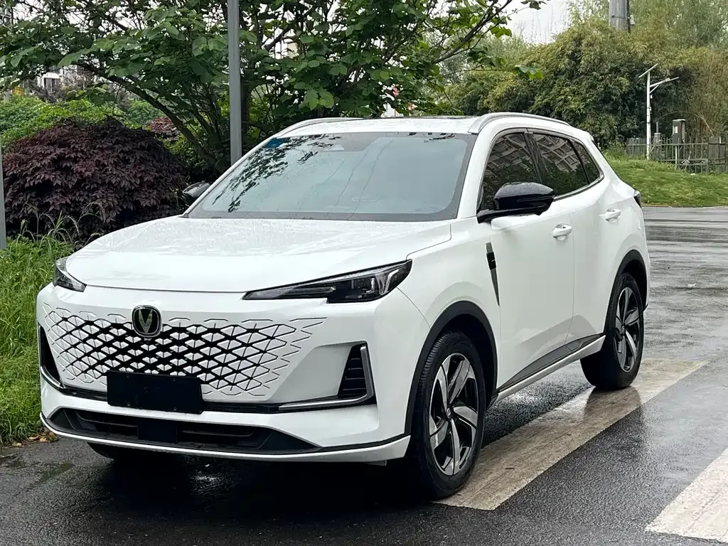 Changan CS55PLUS — фото 1