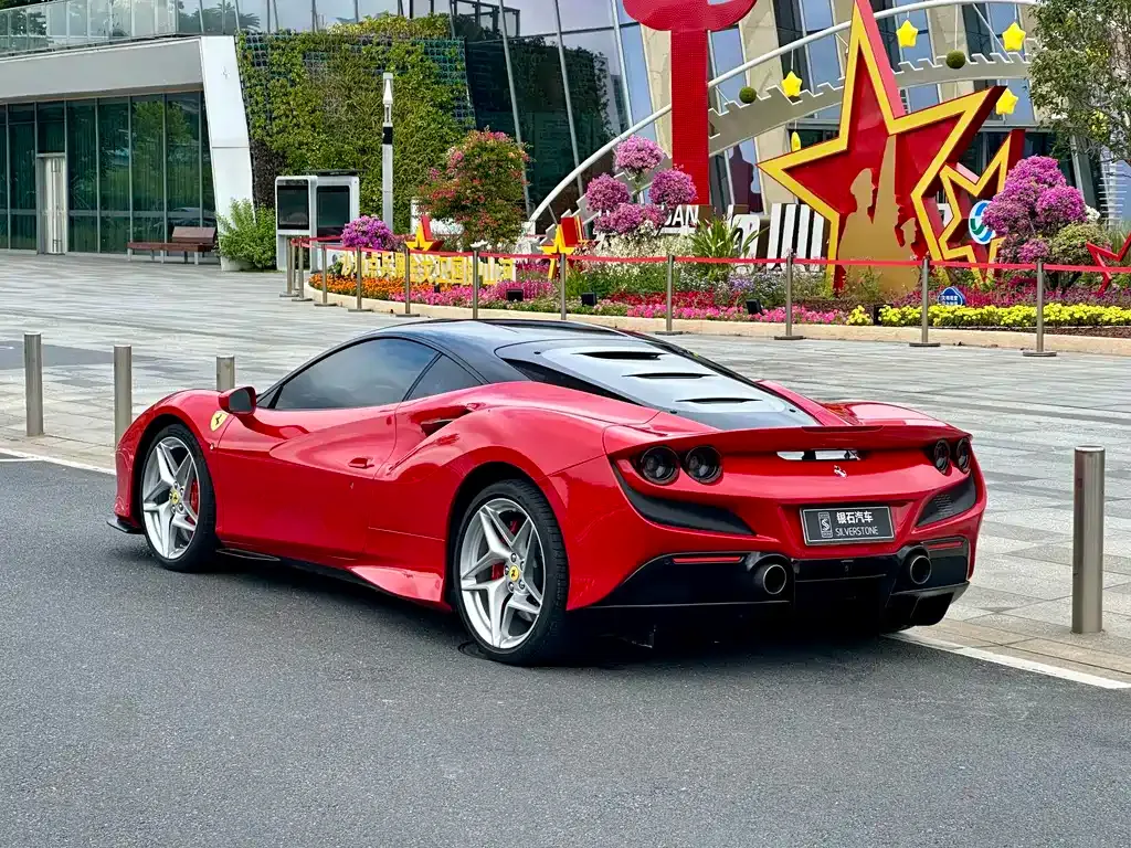Ferrari F8 — фото 8