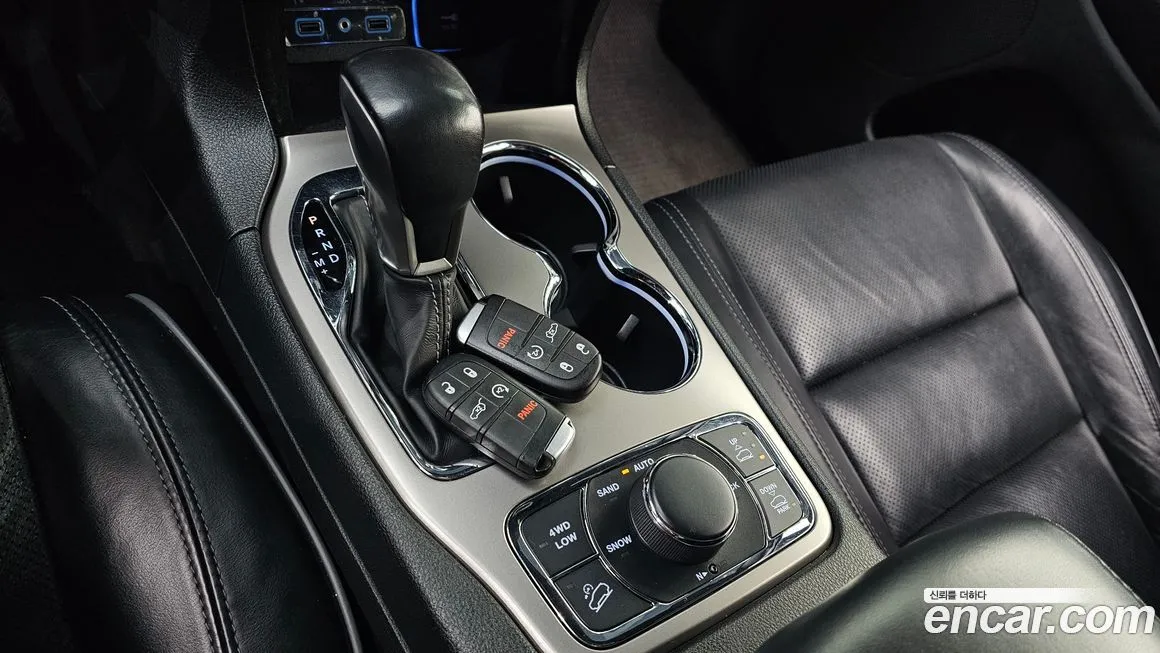 Jeep Cherokee — фото 6