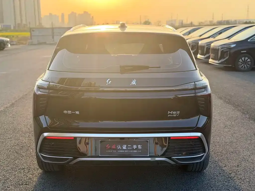 Hongqi HS3 PHEV — фото 10