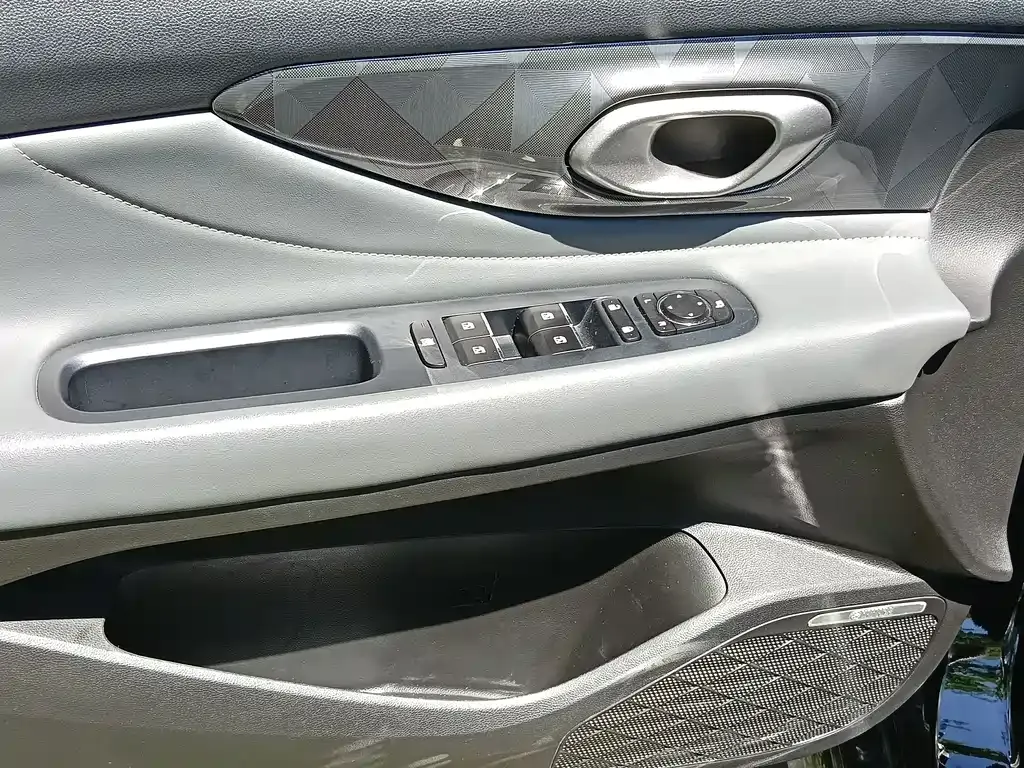 GAC Motor Shadow Leopard — фото 4