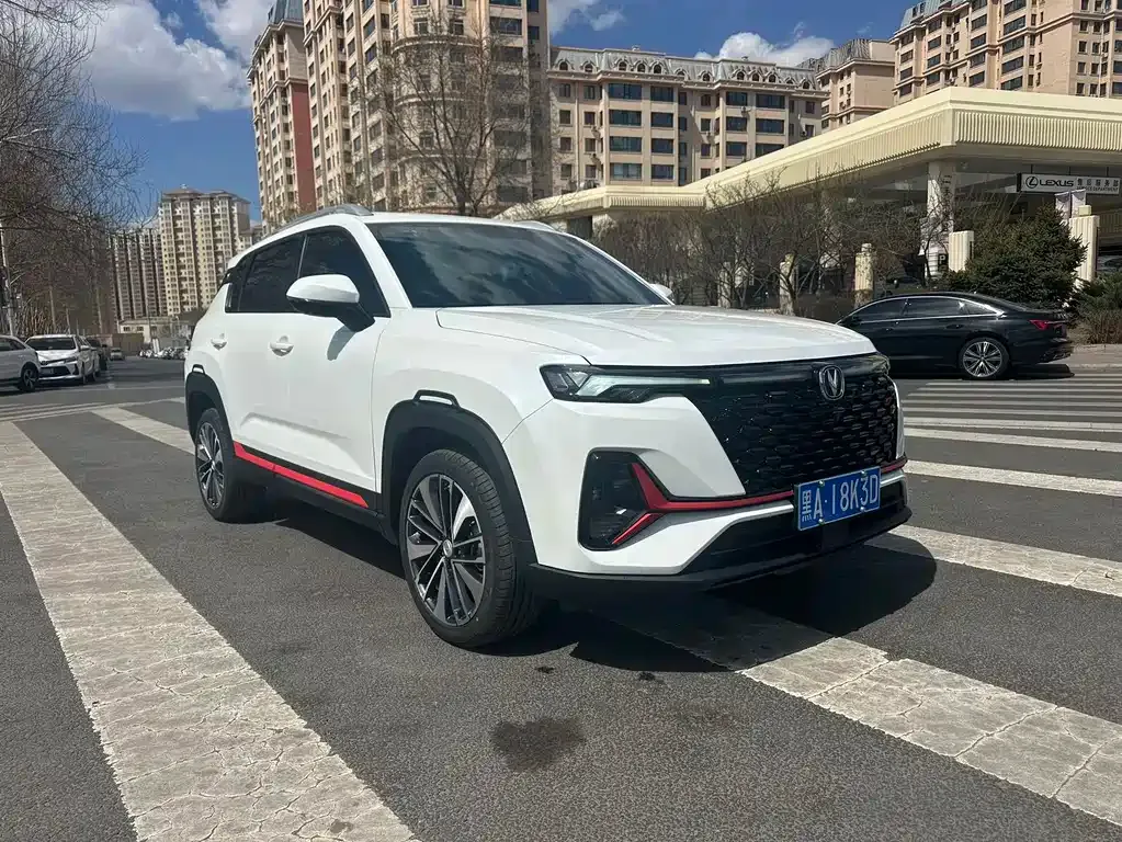 Changan CS35PLUS — фото 1