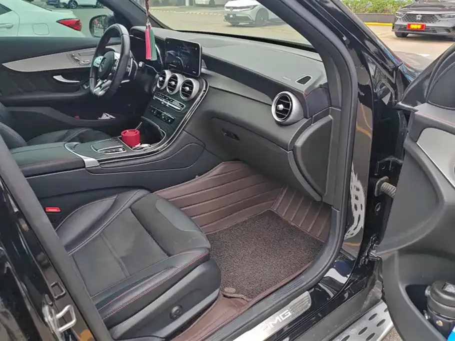 Mercedes-Benz GLC AMG — фото 8