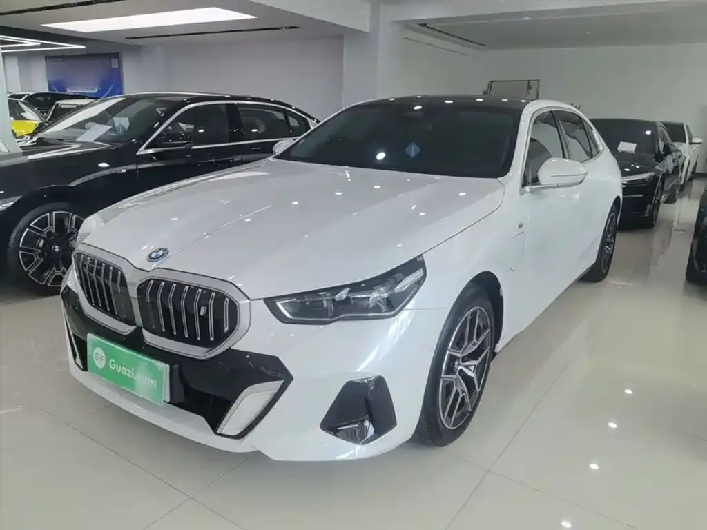 BMW i5 — фото 1