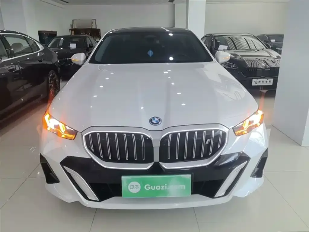 BMW i5 — фото 10
