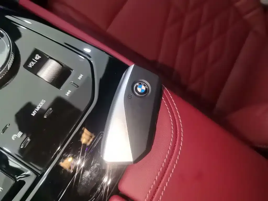 BMW i5 — фото 7