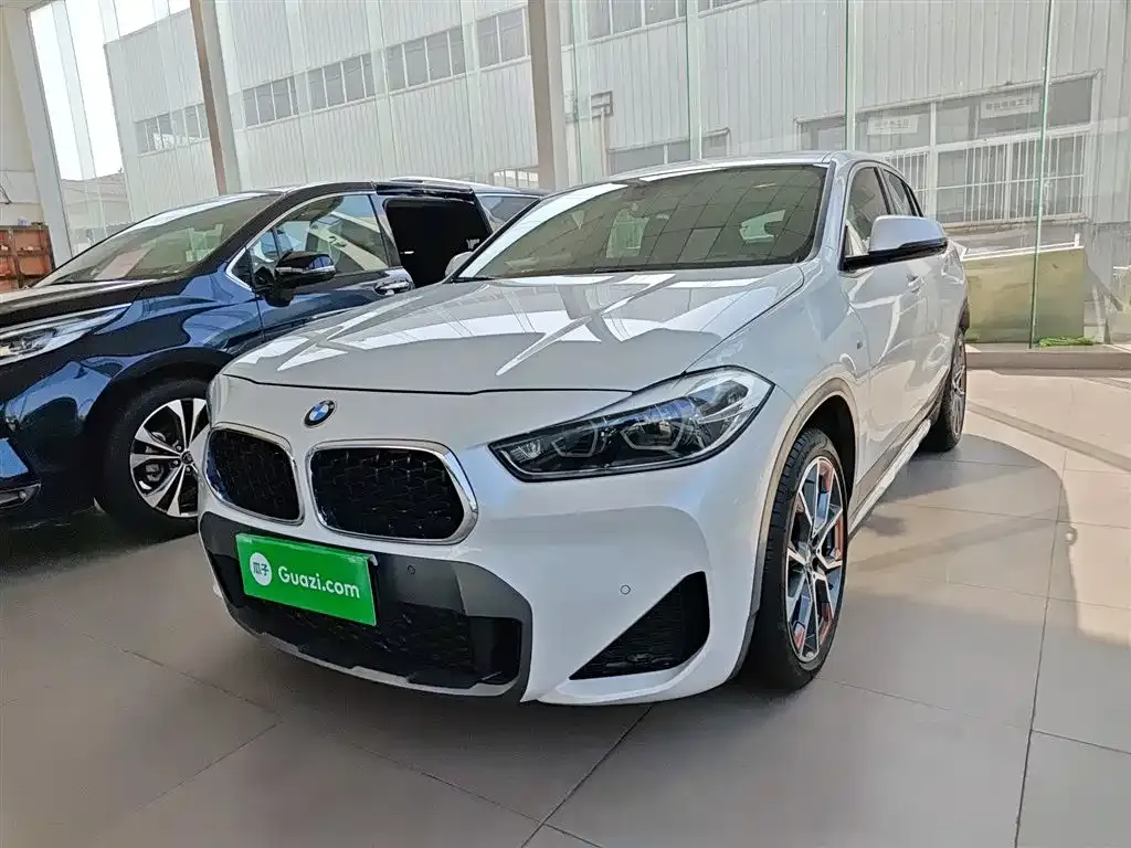 BMW X2 — фото 1