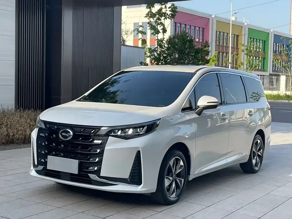 GAC Motor Trumpchi M6 — фото 1