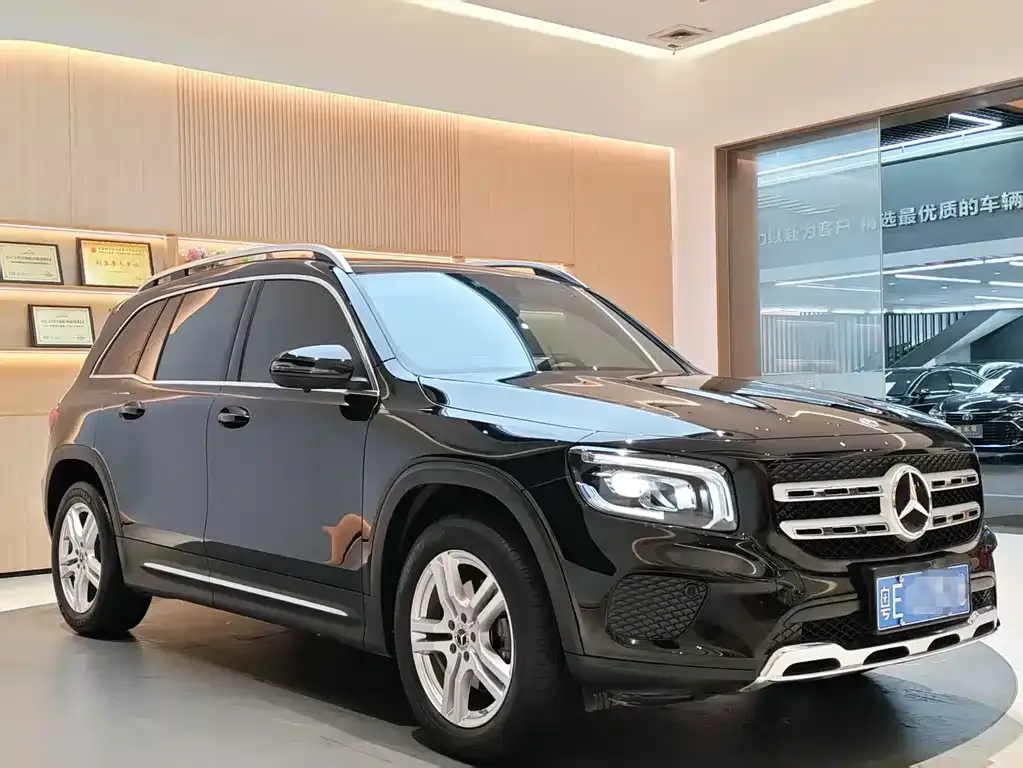 Mercedes-Benz GLB — фото 4