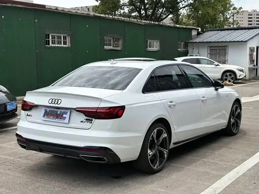 Audi A4L — фото 5
