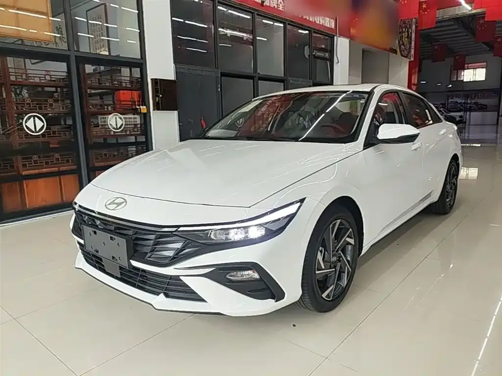 Hyundai Elantra — фото 4