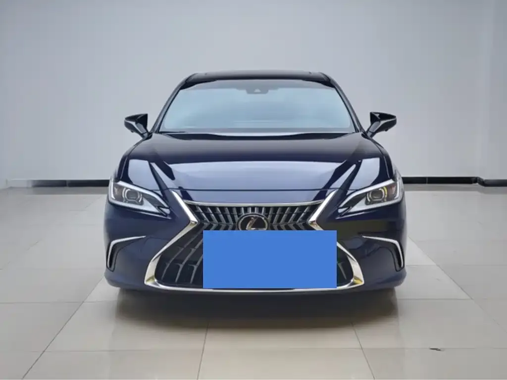 Lexus ES — фото 1