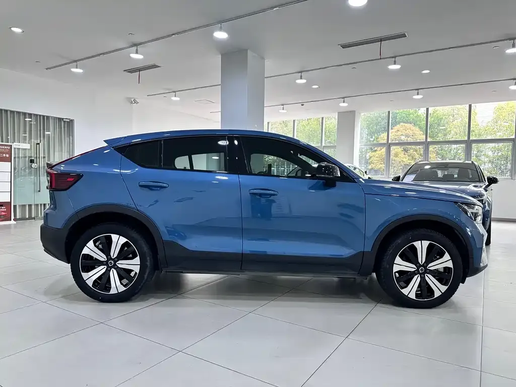 Volvo C40 — фото 2