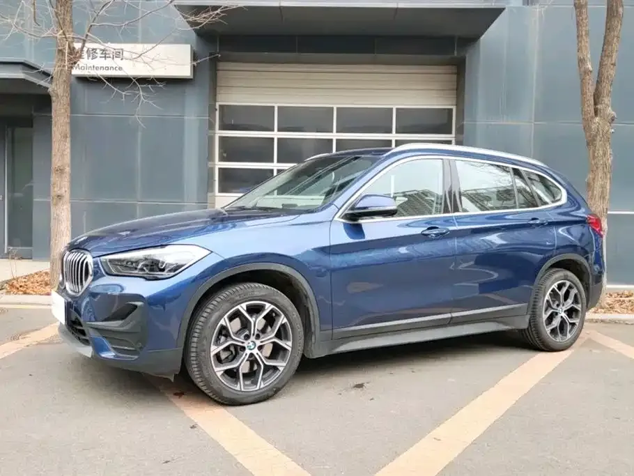 BMW X1 — фото 1