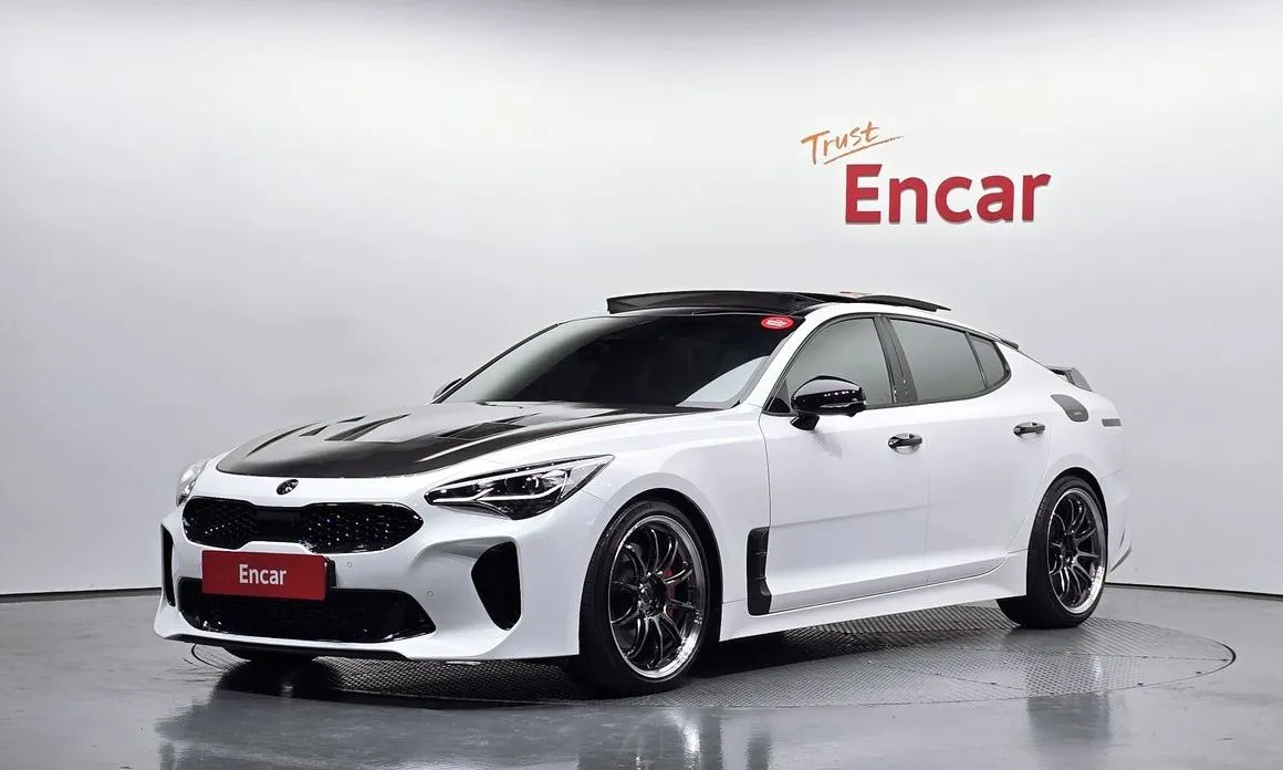 Kia Stinger — фото 1