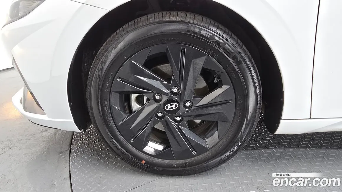 Hyundai AVANTE — фото 6