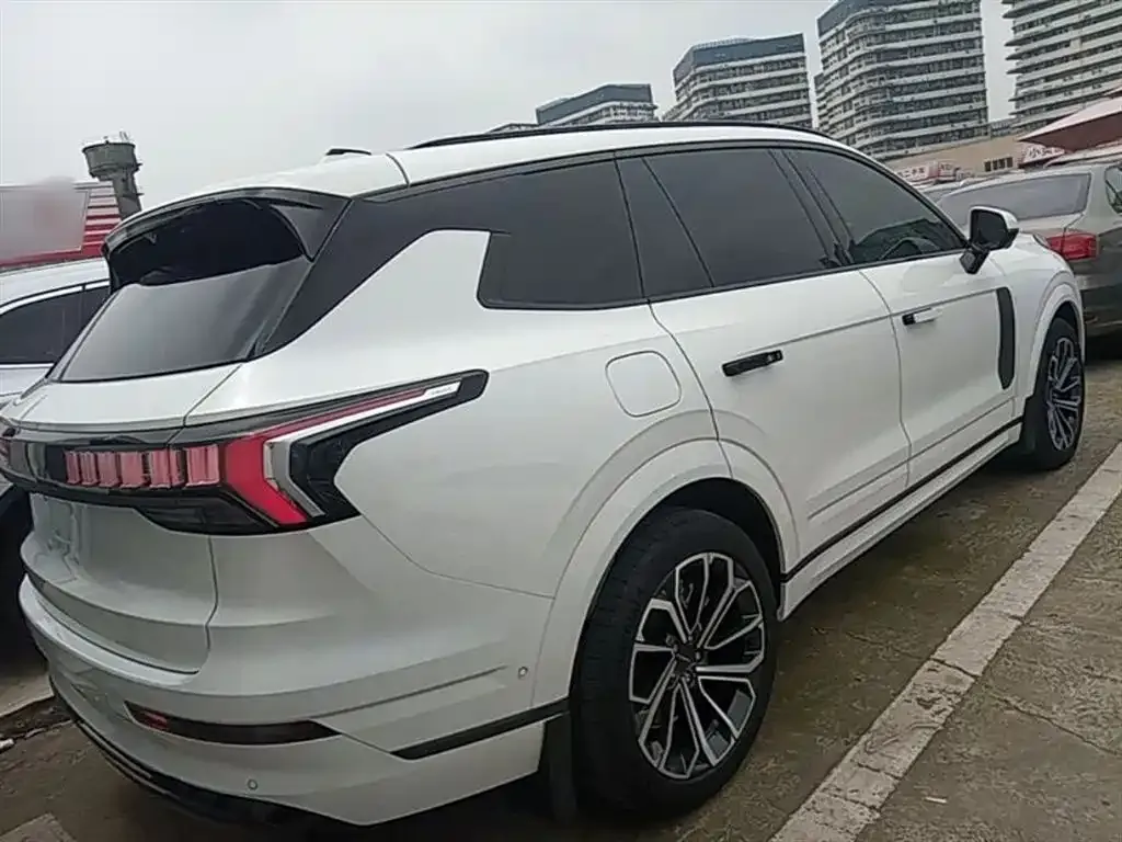 Lynk & Co 09 PHEV — фото 9