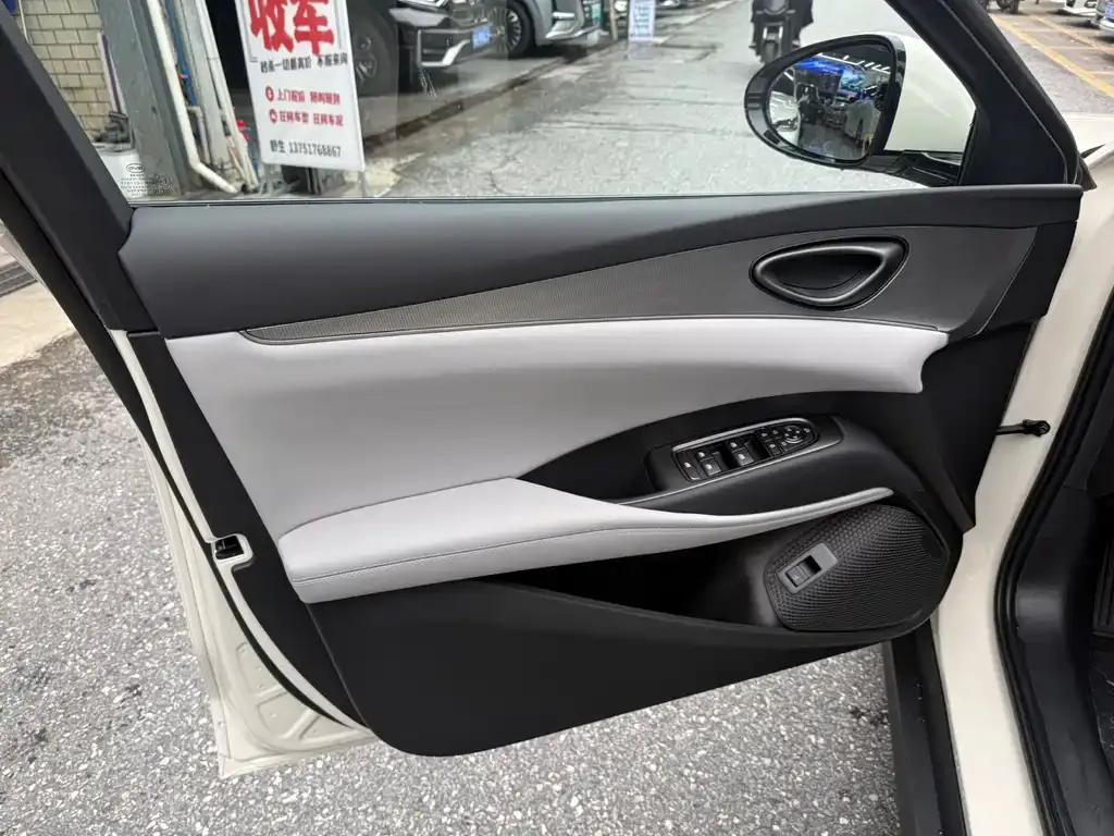 BYD Seal 06 DM-i Touring Edition — фото 7