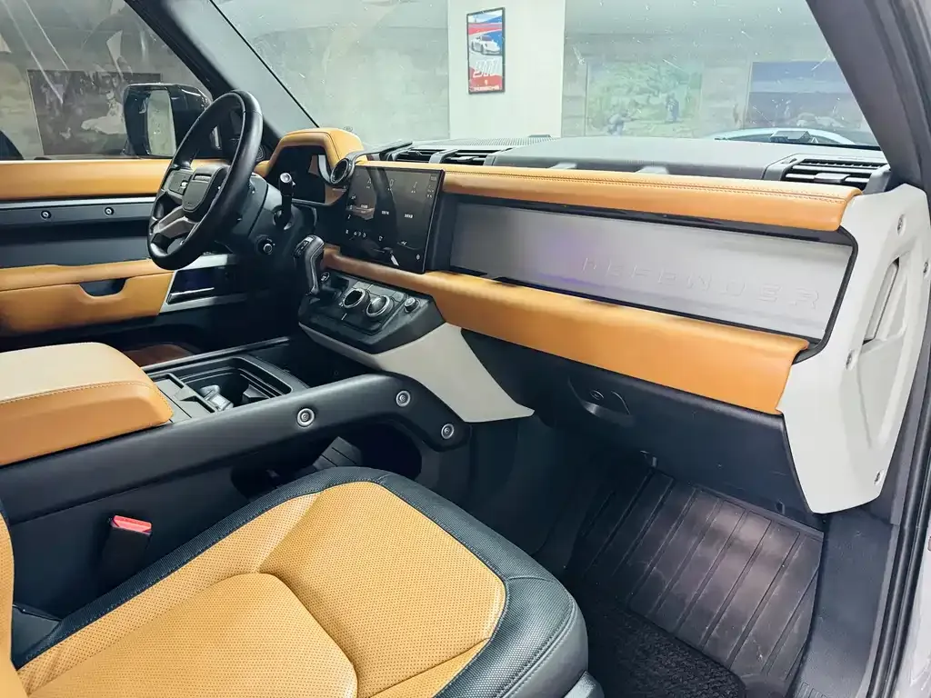 Land Rover Defender — фото 7